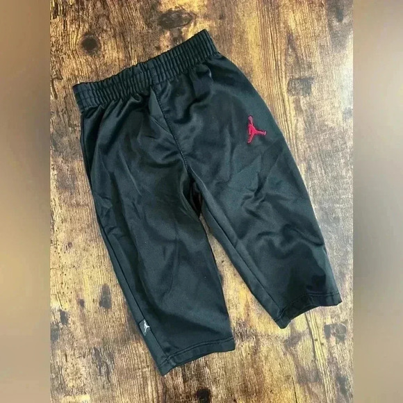 Jordan | Classic Jumpman baby boys athletic long pants. Size: 6/9 - Picture 7 of 9